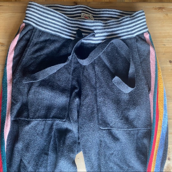 Faherty Joggers - Picture 2 of 5
